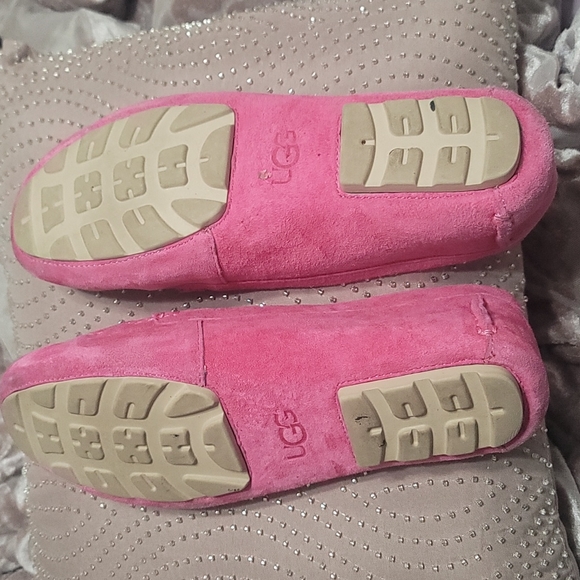 Pink suede UGG Moccasins size 6 - Picture 3 of 3